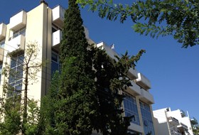 ΜΕΛΕΤΗ ΚΑΙ ΚΑΤΑΣΚΕΥΗ ΤΟΥ ΚΤΙΡΙΟΥ ΥΠΟΚΑΤΑΣΤΗΜΑΤΟΣ ΙΚΑ ΑΜΑΡΟΥΣΙΟΥ ΑΤΤΙΚΗΣ ΜΕ ΚΑΤΕΔΑΦΙΣΗ ΥΠΑΡΧΟΝΤΩΝ ΚΤΙΣΜΑΤΩΝ